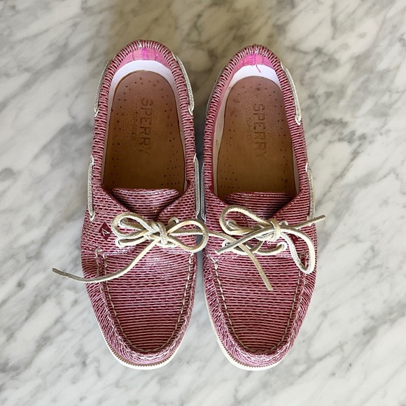 Sperry Pink Snake Stripe Print Boat Shoes 2 Eye Size 7 - Picture 1 of 10
